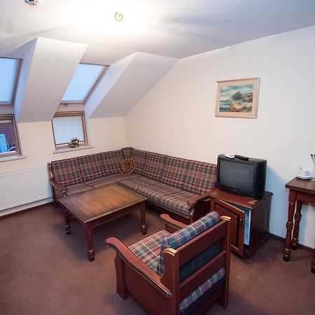 Guest House Lotus Паланга Екстериор снимка